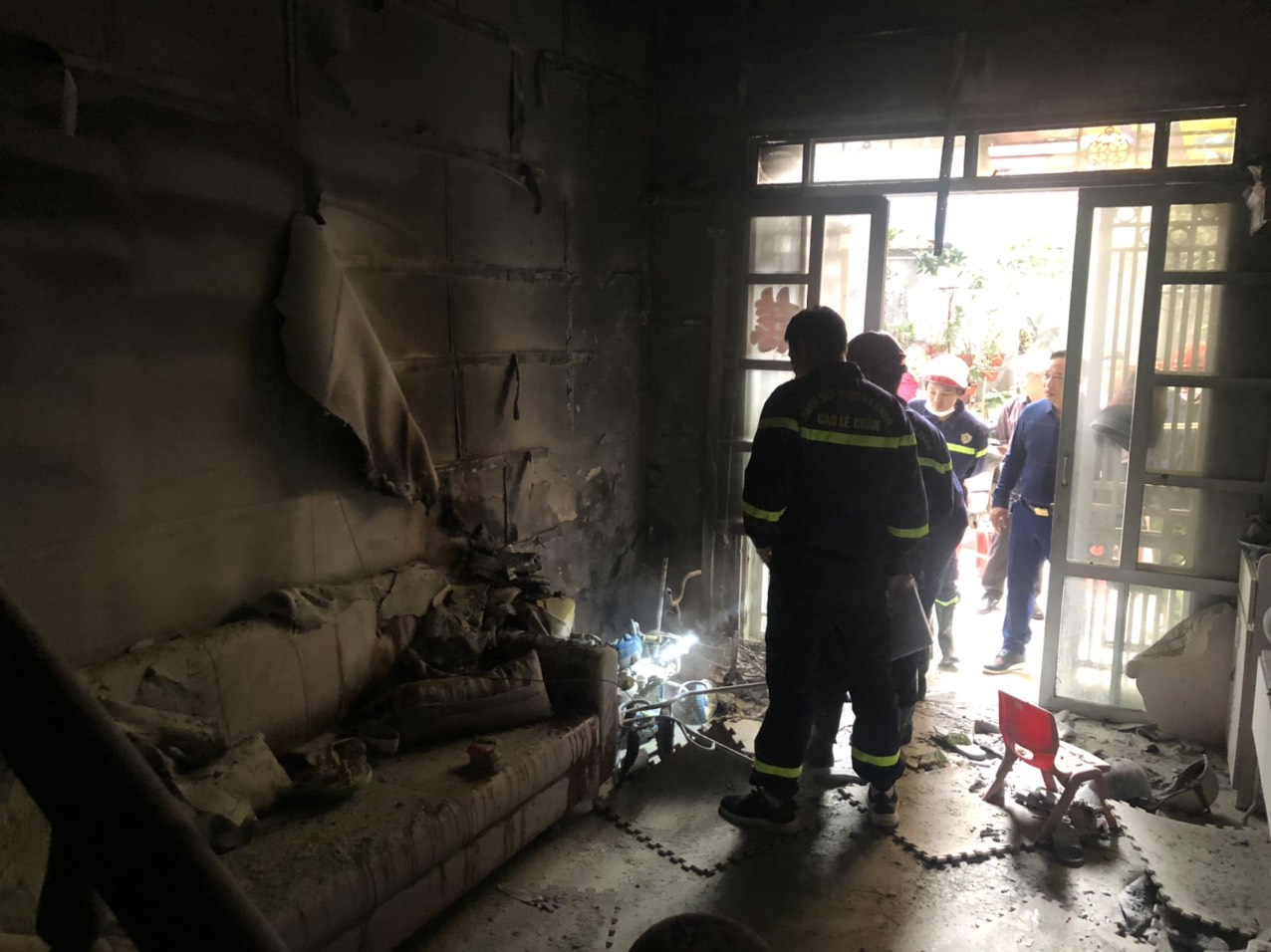 Nhân dân phường Dư Hàng, quận Lê Chân xử lý kịp thời đám cháy nhỏ